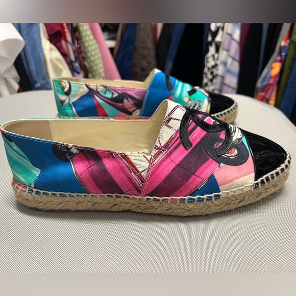 CHANNEL Authentic! - Picture 5 of 7